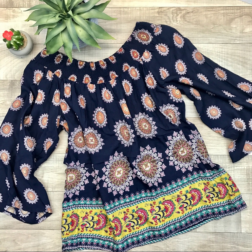 Japnaboho off the shoulder bell sleeve top size XS